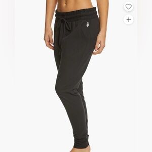 FP movement Free Prople Black Joggers size M